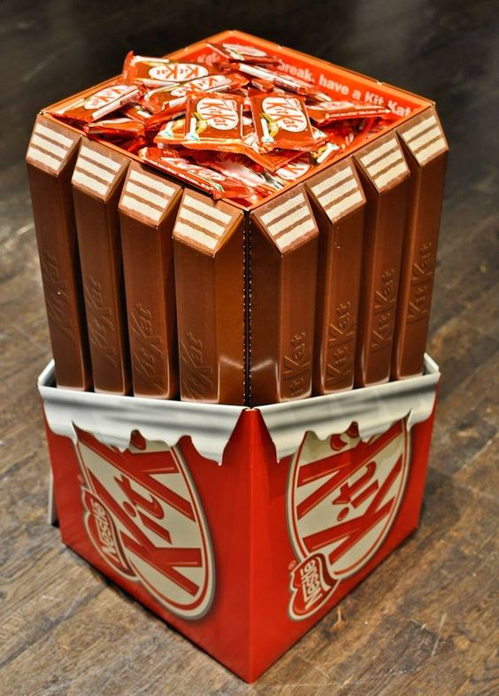 Kit Kat dump bin pop advertising