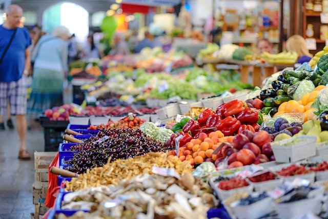 Last-mile advertising: Connect with customers at the point of purchase